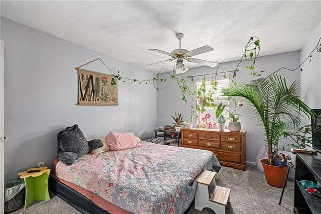 9402 W 48th Terrace, Shawnee, KS 66203