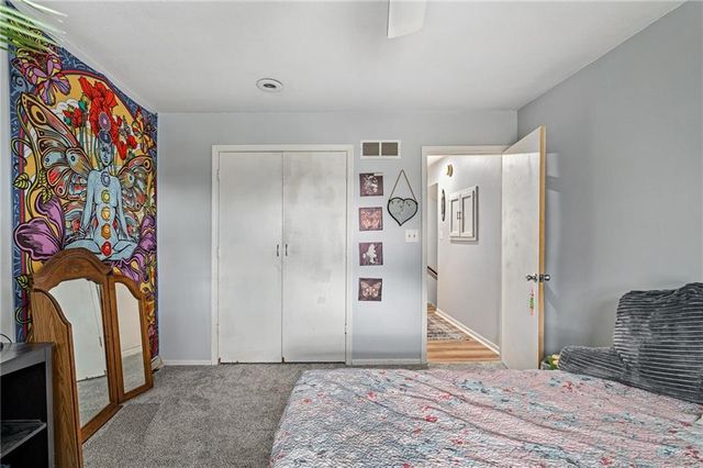 9402 W 48th Terrace, Shawnee, KS 66203