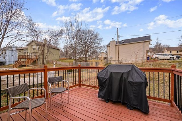 9402 W 48th Terrace, Shawnee, KS 66203