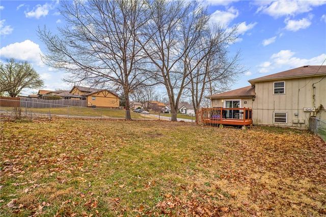 9402 W 48th Terrace, Shawnee, KS 66203