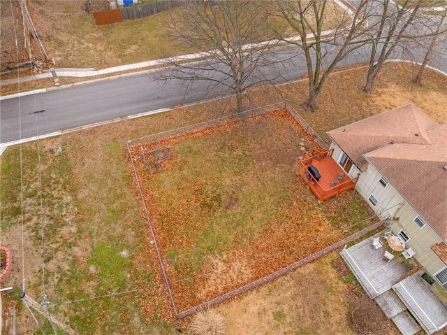 9402 W 48th Terrace, Shawnee, KS 66203