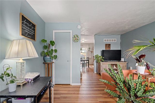 9402 W 48th Terrace, Shawnee, KS 66203