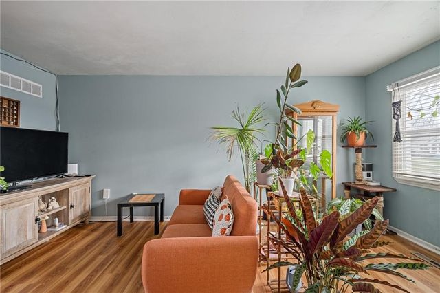 9402 W 48th Terrace, Shawnee, KS 66203