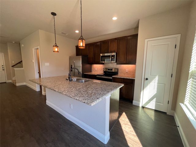 805 Jameson Street, Weatherford, TX 76086