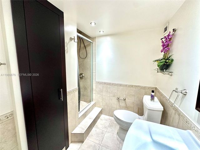 1904 S Ocean Dr 701, Hallandale Beach, FL 33009