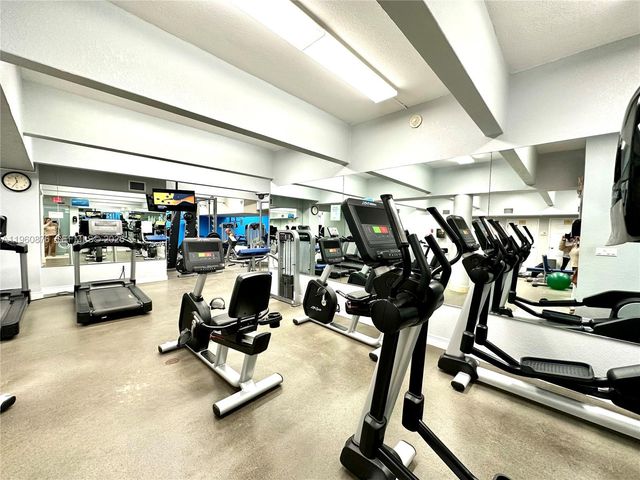 1904 S Ocean Dr 701, Hallandale Beach, FL 33009