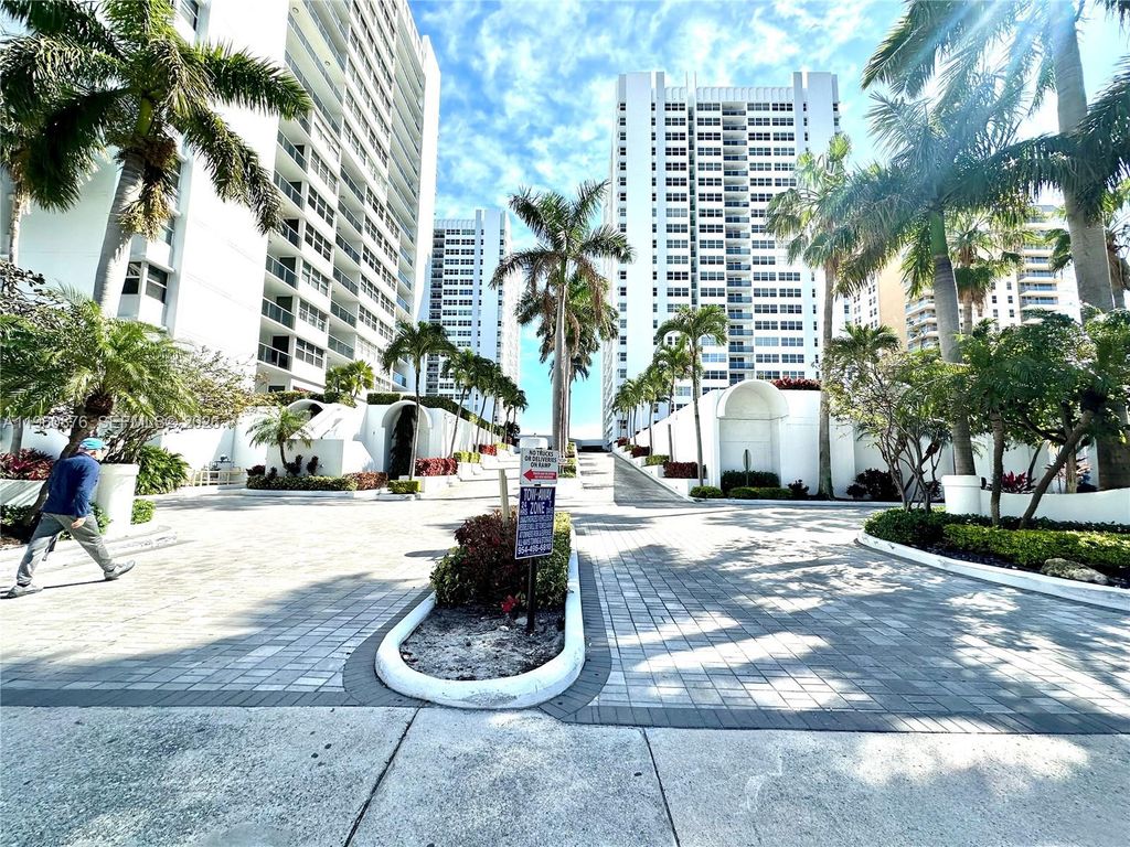 1904 S Ocean Dr 701, Hallandale Beach, FL 33009