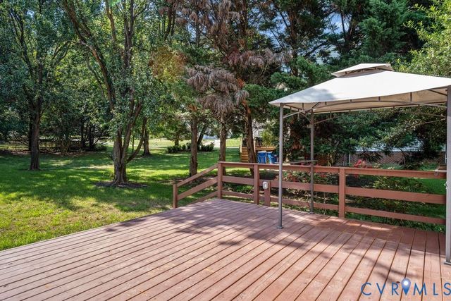 8806 Thornton Heath Dr, Chesterfield, VA 23832