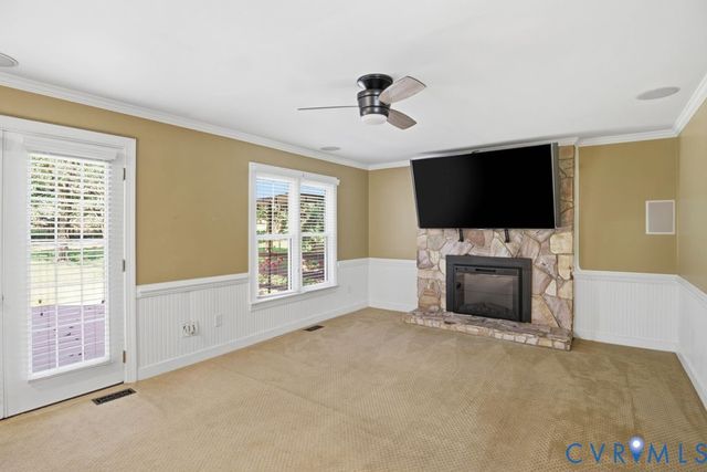 8806 Thornton Heath Dr, Chesterfield, VA 23832