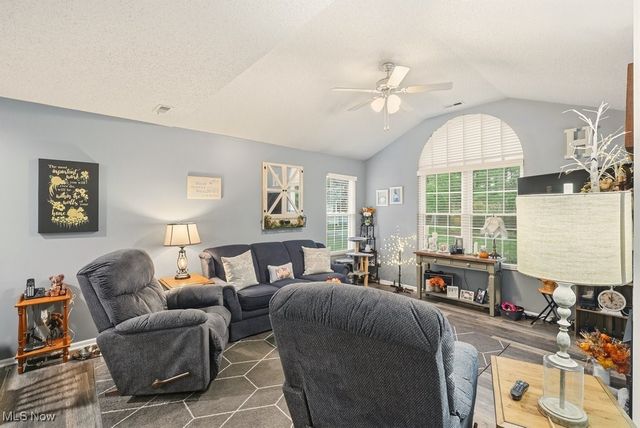 30 Newton Square Drive 3, Canfield, OH 44406