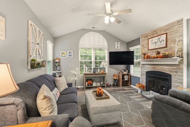 30 Newton Square Drive 3, Canfield, OH 44406