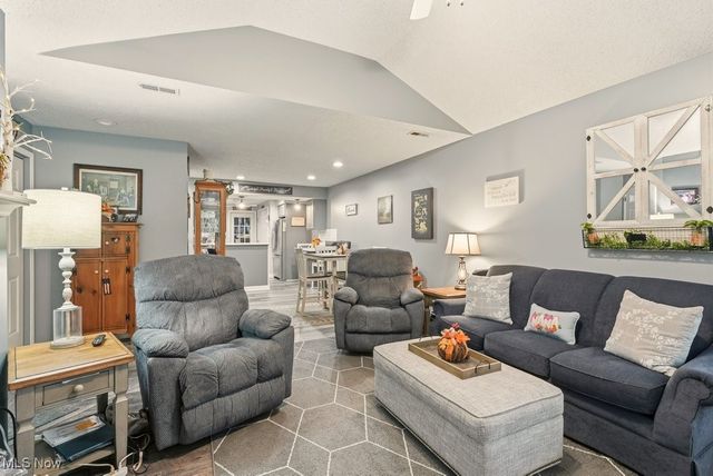 30 Newton Square Drive 3, Canfield, OH 44406