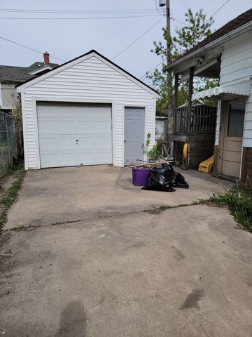 239 N Monroe Street, Bay City, MI 48708