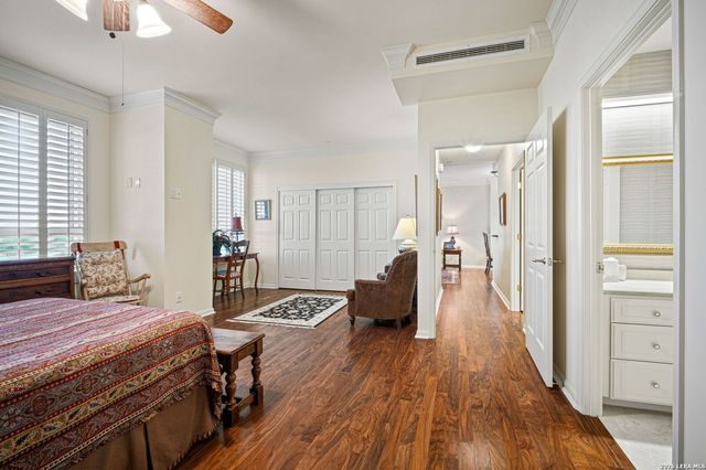 1 Towers Park Ln Apt 810, San Antonio, TX 78209
