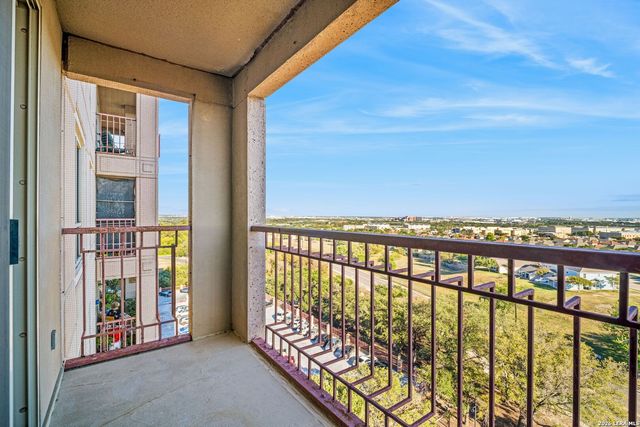1 Towers Park Ln Apt 810, San Antonio, TX 78209