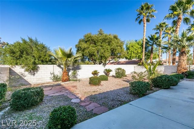 1682 Graystone Canyon Avenue, Las Vegas, NV 89183