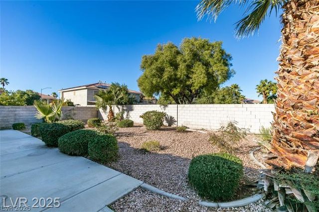 1682 Graystone Canyon Avenue, Las Vegas, NV 89183