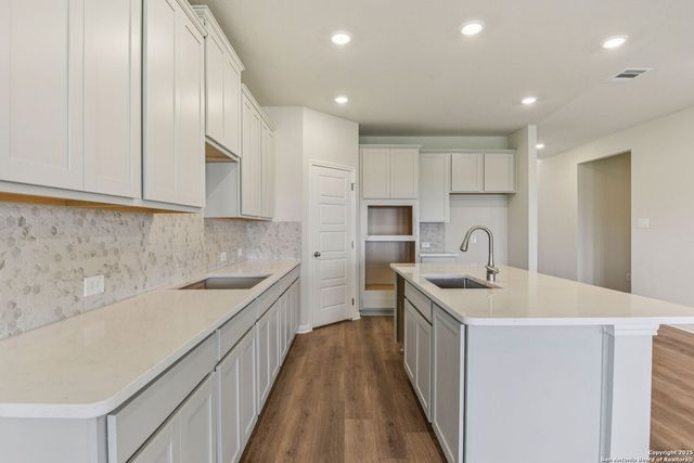 100 Shelton Pass, Cibolo, TX 78108