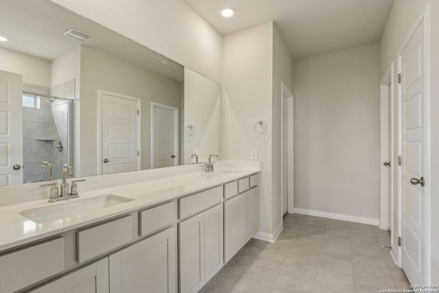 100 Shelton Pass, Cibolo, TX 78108