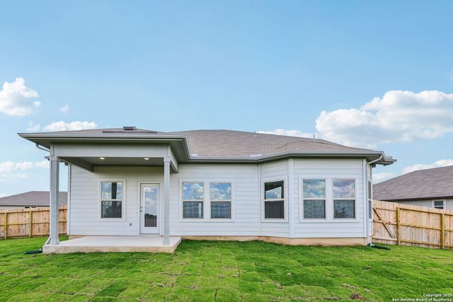 100 Shelton Pass, Cibolo, TX 78108