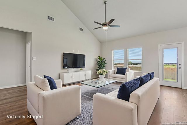100 Shelton Pass, Cibolo, TX 78108