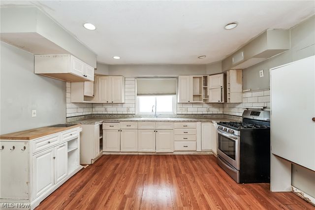 1604 W 23rd Street, Lorain, OH 44052