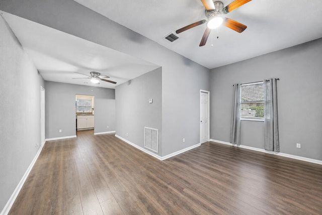 3207 Pinewood Avenue, West Palm Beach, FL 33407