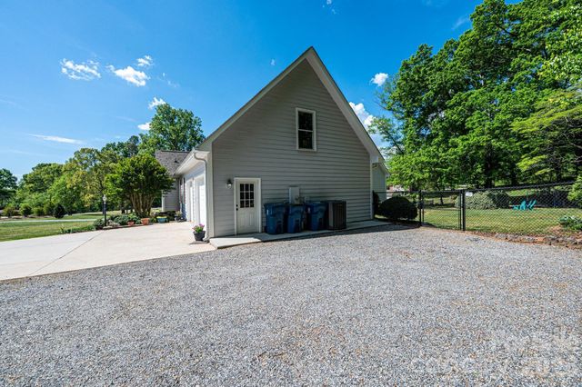 3085 James Street, Catawba, NC 28609