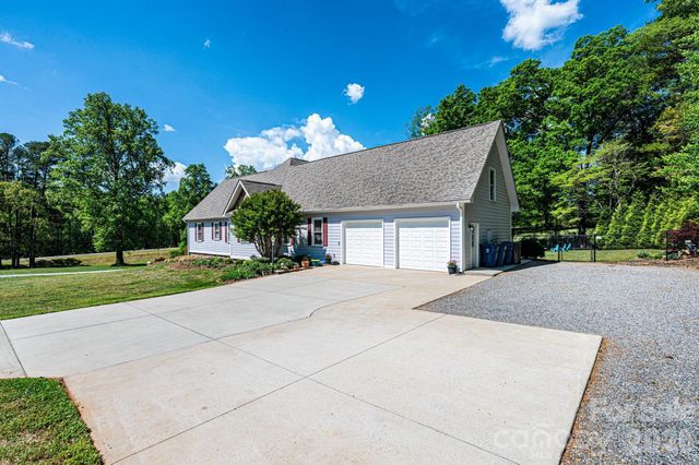 3085 James Street, Catawba, NC 28609