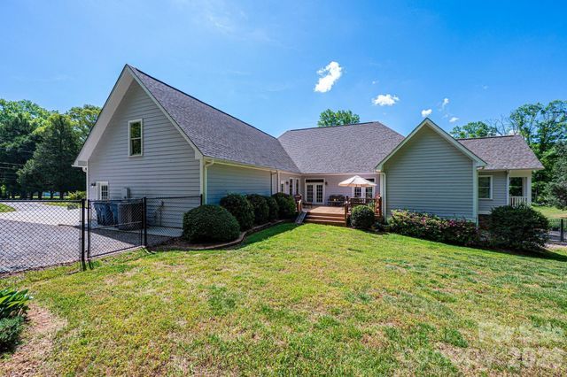 3085 James Street, Catawba, NC 28609