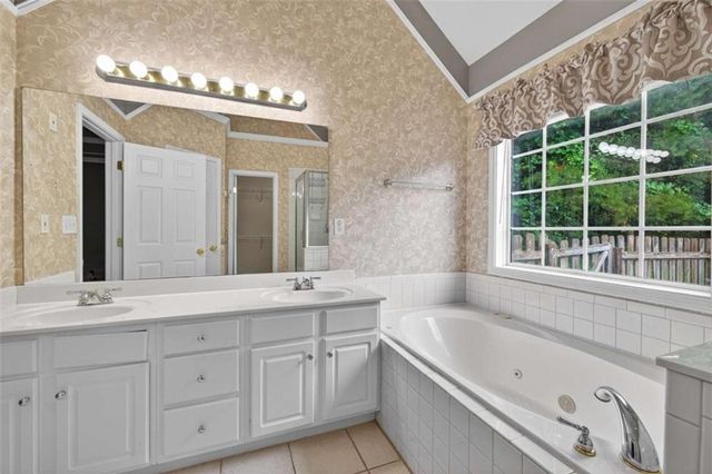 65 Pecan Lane, Oxford, GA 30054