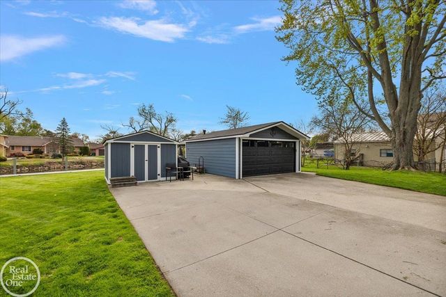39684 Shoreline Drive, Harrison Twp, MI 48045