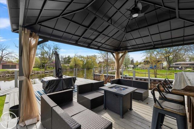 39684 Shoreline Drive, Harrison Twp, MI 48045