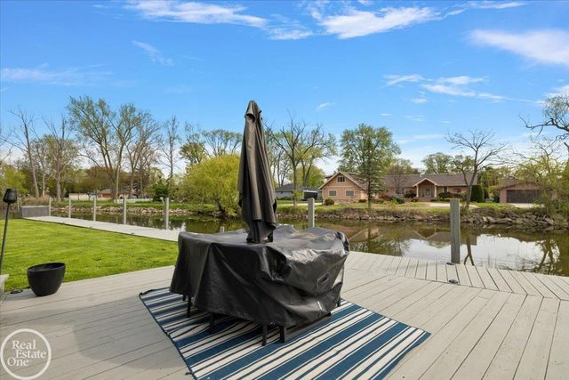 39684 Shoreline Drive, Harrison Twp, MI 48045