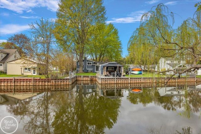 39684 Shoreline Drive, Harrison Twp, MI 48045
