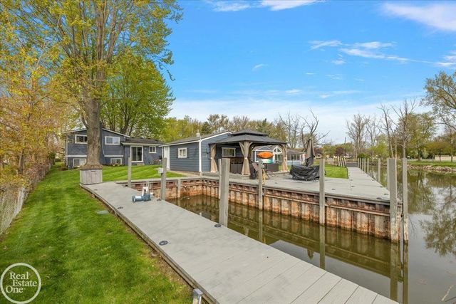 39684 Shoreline Drive, Harrison Twp, MI 48045