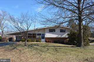 5900 KING JAMES DR, Alexandria, VA 22310