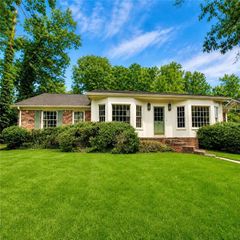 920 Buckingham Circle NW, Atlanta, GA 30327