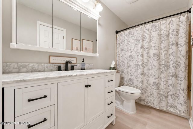 28 Aspen Circle, Barnegat, NJ 08005