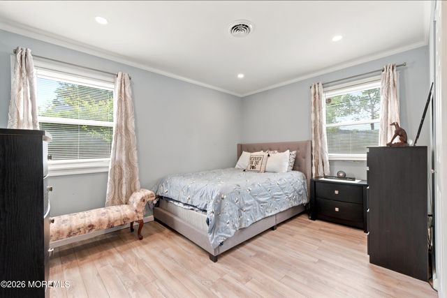 28 Aspen Circle, Barnegat, NJ 08005
