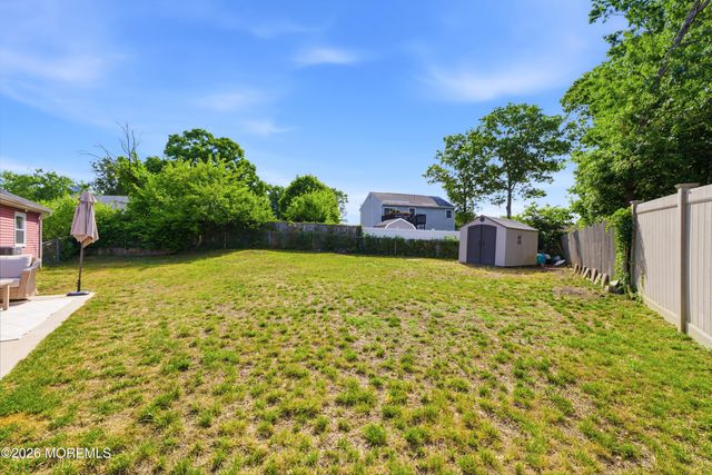28 Aspen Circle, Barnegat, NJ 08005