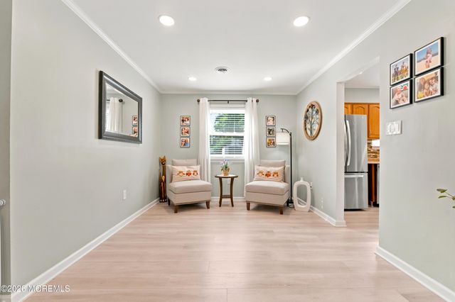 28 Aspen Circle, Barnegat, NJ 08005