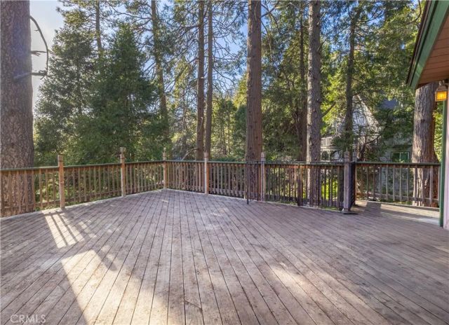 487 Wylerhorn Drive, Crestline, CA 92325