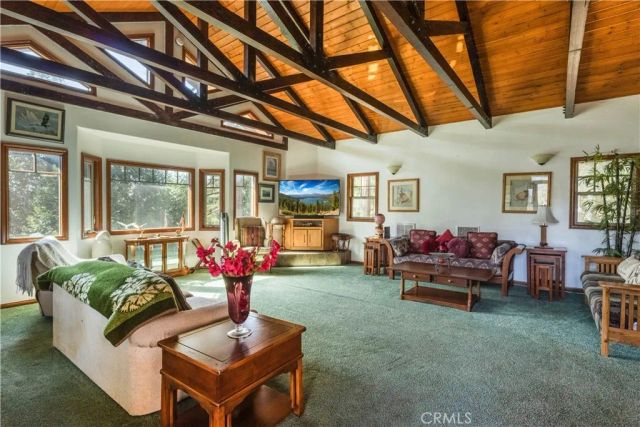 487 Wylerhorn Drive, Crestline, CA 92325