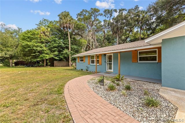 107 Allen Avenue, Inglis, FL 34449