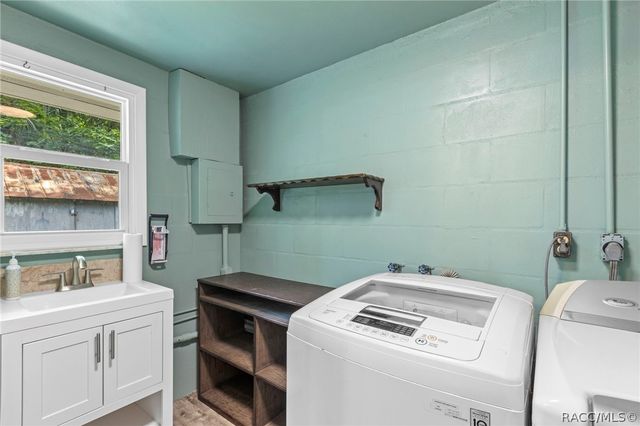 107 Allen Avenue, Inglis, FL 34449