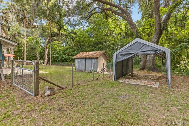 107 Allen Avenue, Inglis, FL 34449