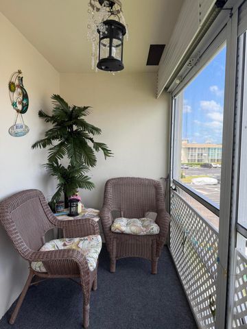 210 Horizon Street E, Boynton Beach, FL 33435