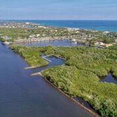 210 Horizon Street E, Boynton Beach, FL 33435