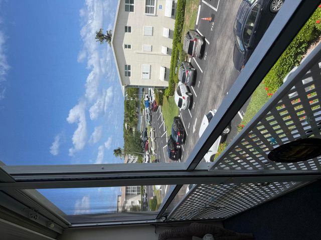 210 Horizon Street E, Boynton Beach, FL 33435